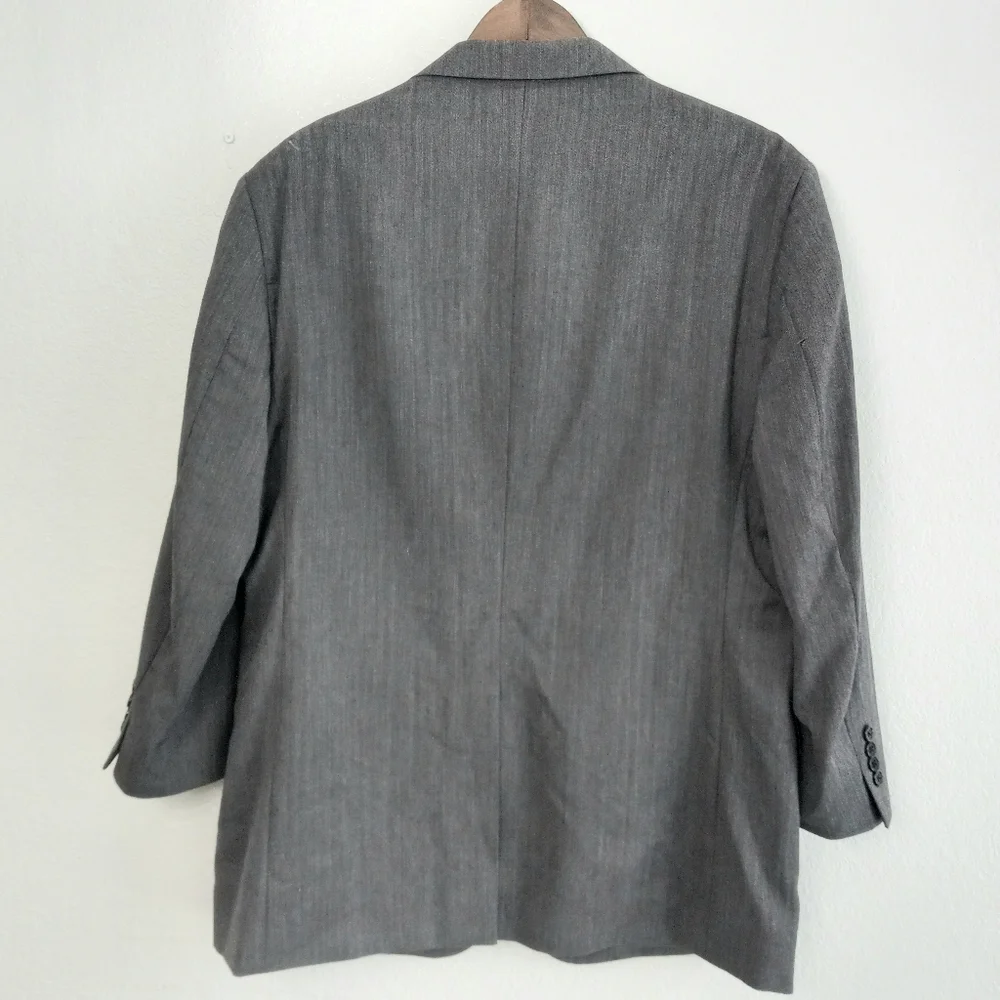 Jos. A Bank Men's Gray Fine Herringbone Subtle Stripes Pattern Suit